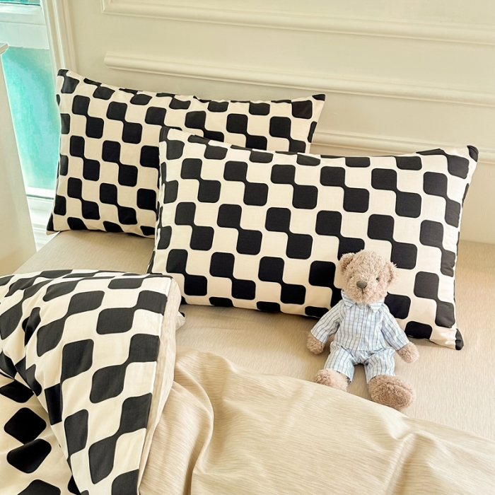 91家纺网 家纺一手货源 找家纺 星巴k家纺 2023全棉13372花卉印花简约四件套棋盘格