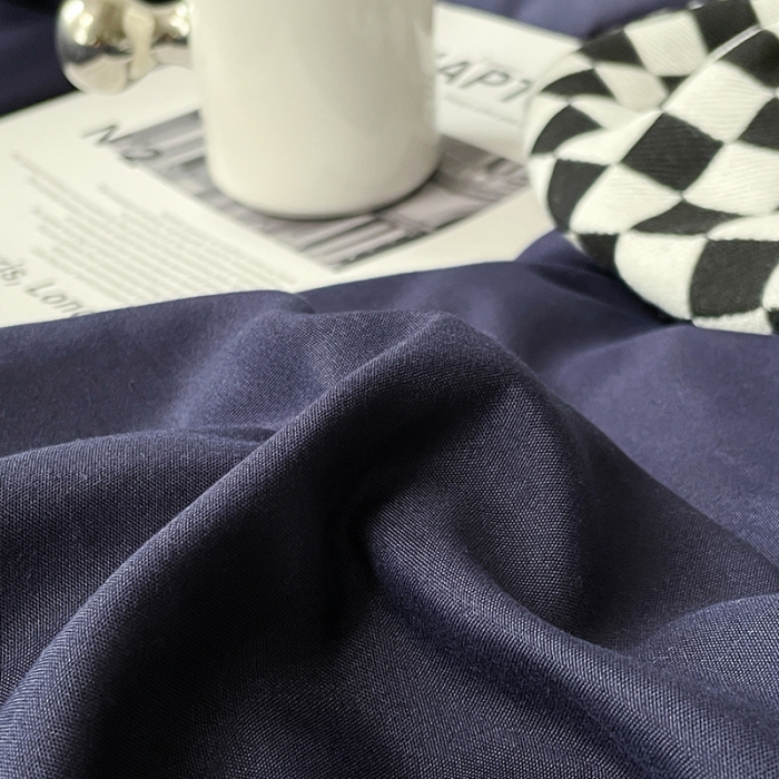 91家纺网 家纺一手货源 找家纺 贝拉梦 2023款亲肤棉纯色拼色治 愈系四件套 深空蓝+波尔多红