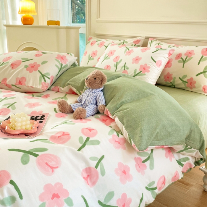 91家纺网 家纺一手货源 找家纺 星巴k家纺 2023全棉13372花卉印花简约四件套蜜茶花