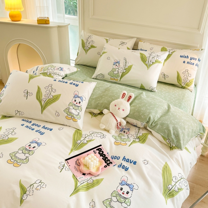 91家纺网 家纺一手货源 找家纺 星巴k家纺 2023全棉13372花卉印花简约四件套铃兰兔