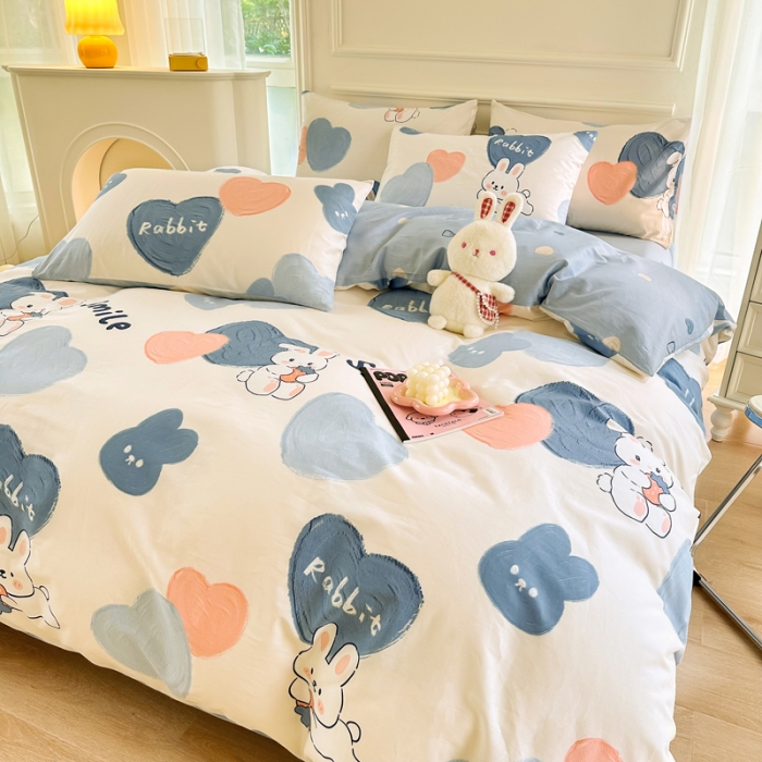 91家纺网 家纺一手货源 找家纺 星巴k家纺 2023全棉13372花卉印花简约四件套爱心兔