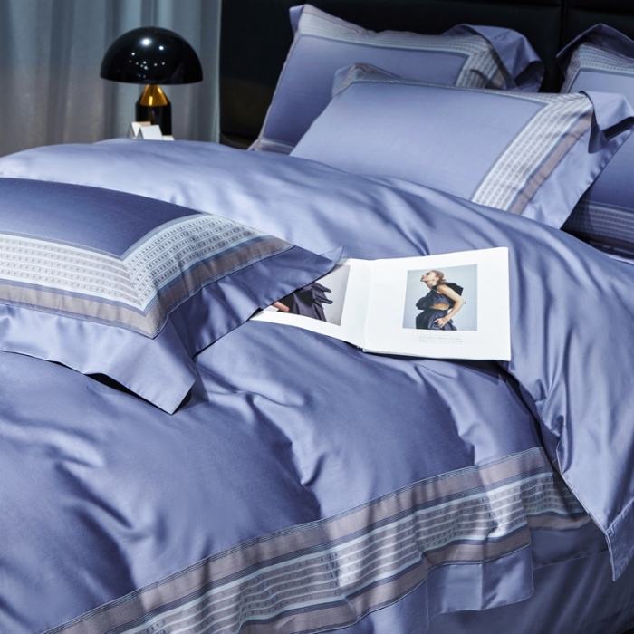 91家纺网 家纺一手货源 找家纺 （总）榻尚2023新款数码拼接匹马经典四件套维多利亚