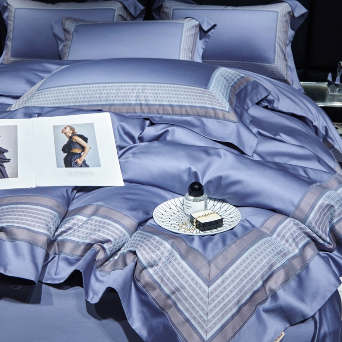 91家纺网 家纺一手货源 找家纺 （总）榻尚2023新款数码拼接匹马经典四件套维多利亚