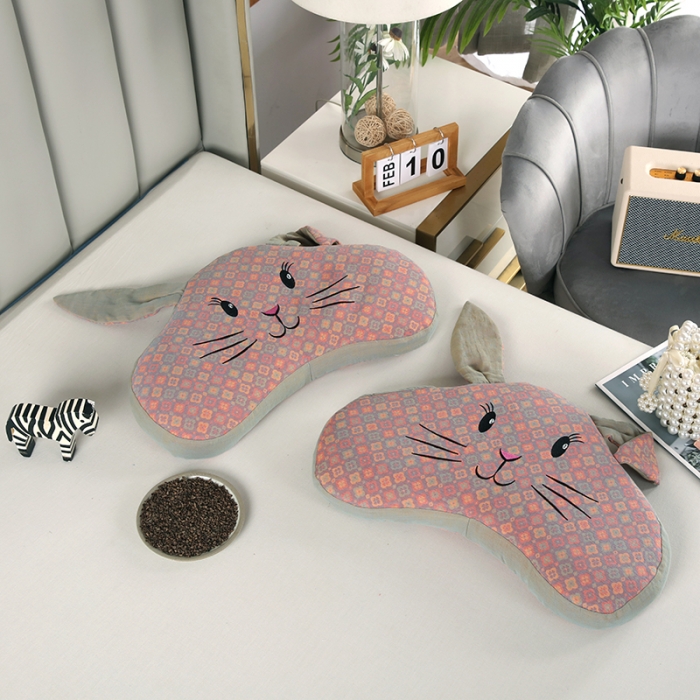 91家纺网 家纺一手货源 找家纺 明星 2023新款荞麦枕A类纯棉双层纱卡通兔耳朵枕头芯 茶茶兔紫玉