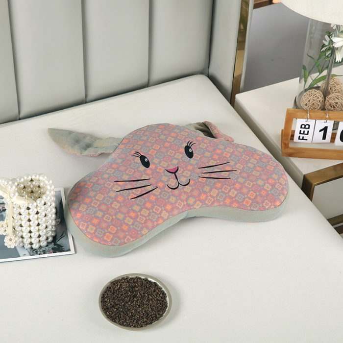 91家纺网 家纺一手货源 找家纺 明星 2023新款荞麦枕A类纯棉双层纱卡通兔耳朵枕头芯 茶茶兔紫玉