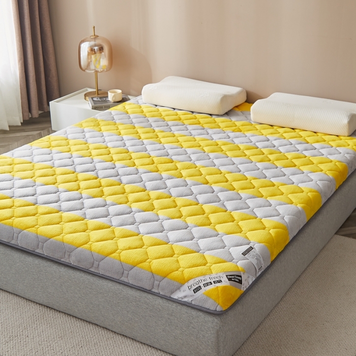 91家纺网 家纺一手货源 找家纺 优莱床垫 2024新款新款牛奶绒记忆棉床垫 黄条