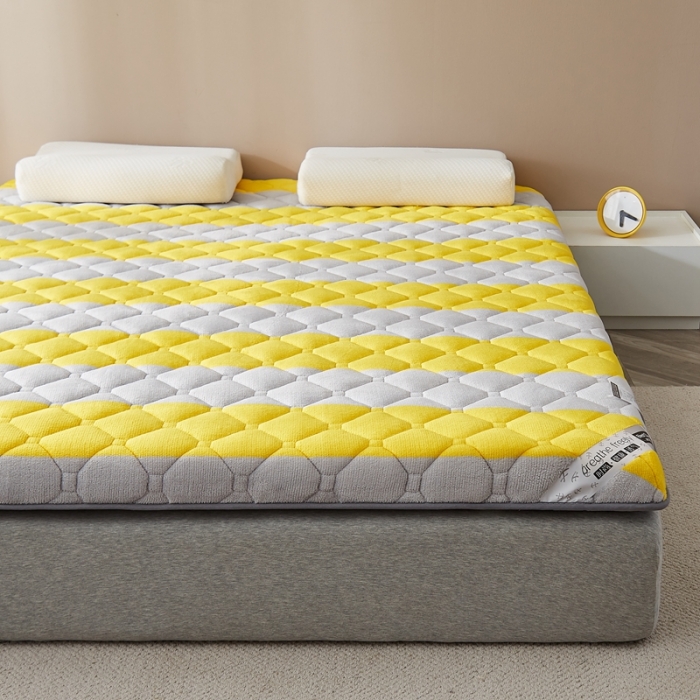 91家纺网 家纺一手货源 找家纺 优莱床垫 2024新款新款牛奶绒记忆棉床垫 黄条