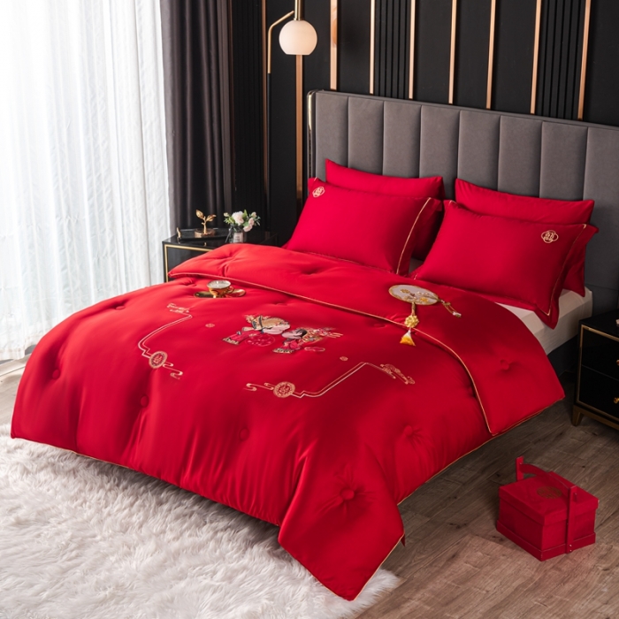 91家纺网 家纺一手货源 找家纺 壹张床新款婚庆斜纹水洗棉绣花冬被大豆春秋被喜庆被大红被子 相亲相爱