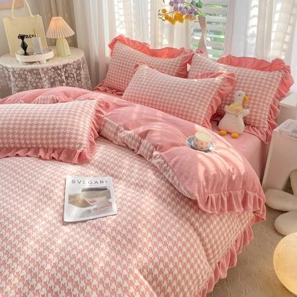 91家纺网 家纺一手货源 找家纺 （总）小主驾到 2023秋冬新款千鸟格牛奶绒花边四件套