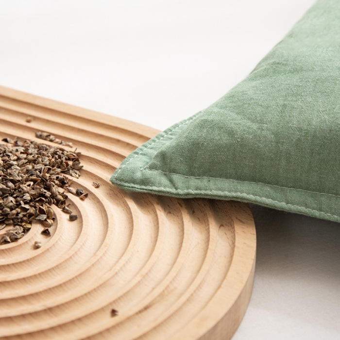 91家纺网 家纺一手货源 找家纺 明星 2023新款全棉水洗棉单边荞麦枕 水洗棉单边枕绿色