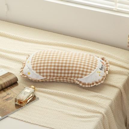 91家纺网 家纺一手货源 找家纺 明星 2023新款全棉水洗棉月牙荞麦枕 月牙卡其格