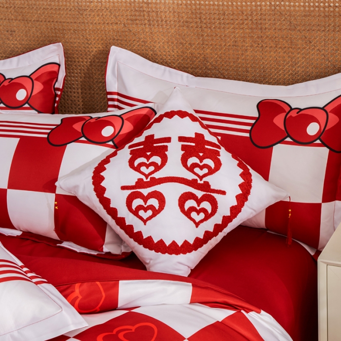 91家纺网 家纺一手货源 找家纺 啊雅家居 2025新款大红婚庆数码印花床单款床笠款四件套 相爱格