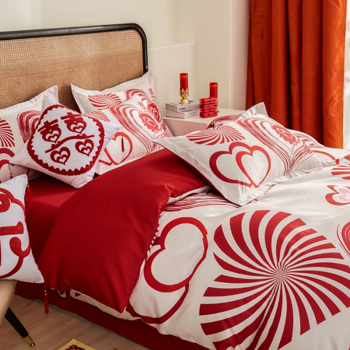 91家纺网 家纺一手货源 找家纺 啊雅家居 2025新款大红婚庆数码印花床单款床笠款四件套 心爱