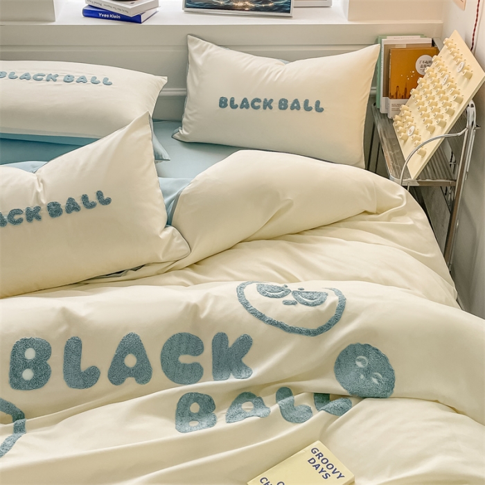 91家纺网 家纺一手货源 找家纺 眠帛家纺 2023新款水洗棉毛巾绣四件套煤球系列 煤球繁星蓝