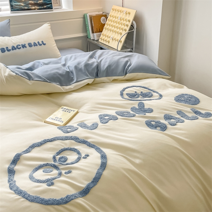 91家纺网 家纺一手货源 找家纺 眠帛家纺 2023新款水洗棉毛巾绣四件套煤球系列 煤球蓝灰