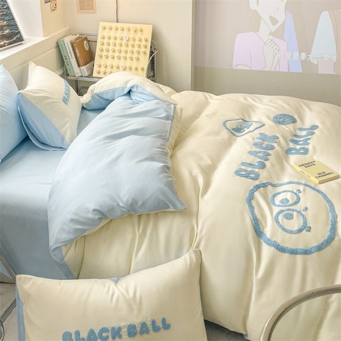 91家纺网 家纺一手货源 找家纺 眠帛家纺 2023新款水洗棉毛巾绣四件套煤球系列 煤球天空蓝