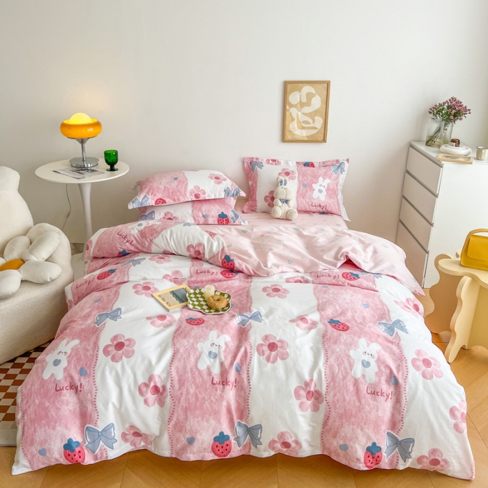 91家纺网 家纺一手货源 找家纺 盛馨家纺 全棉ins北欧风高支高密全棉喷气小清新纯棉四件套 草莓兔