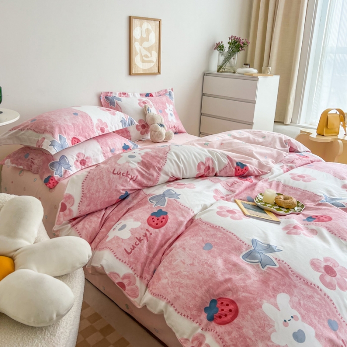 91家纺网 家纺一手货源 找家纺 盛馨家纺 全棉ins北欧风高支高密全棉喷气小清新纯棉四件套 草莓兔