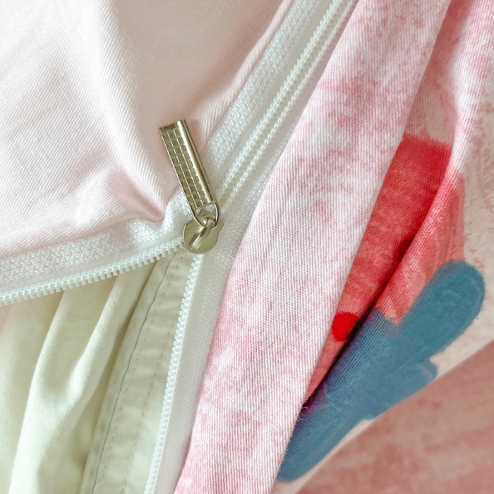 91家纺网 家纺一手货源 找家纺 盛馨家纺 全棉ins北欧风高支高密全棉喷气小清新纯棉四件套 草莓兔