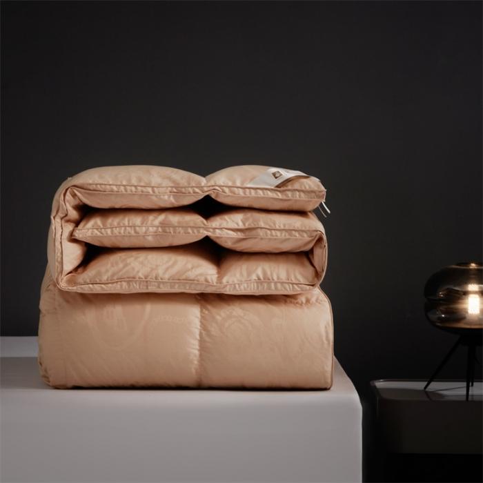 91家纺网 家纺一手货源 找家纺 高奢95鹅绒冬被（ 5A级95鹅绒王）