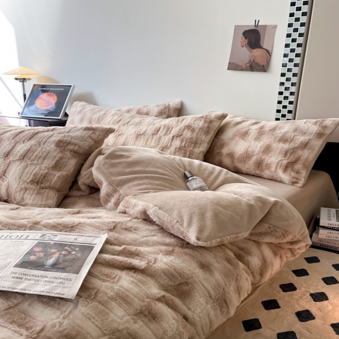 91家纺网 家纺一手货源 找家纺 金爱家 2023新款全消光牛奶绒獭兔毛绒四件套 兔毛绒-韵染咖