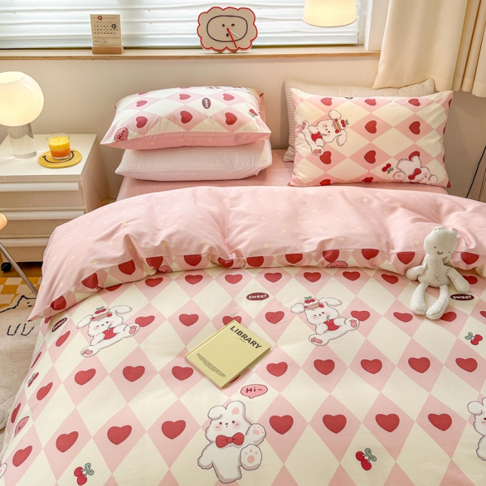 91家纺网 家纺一手货源 找家纺 优彩 2023新款13372全棉小清新卡通系列四件套 爱心兔