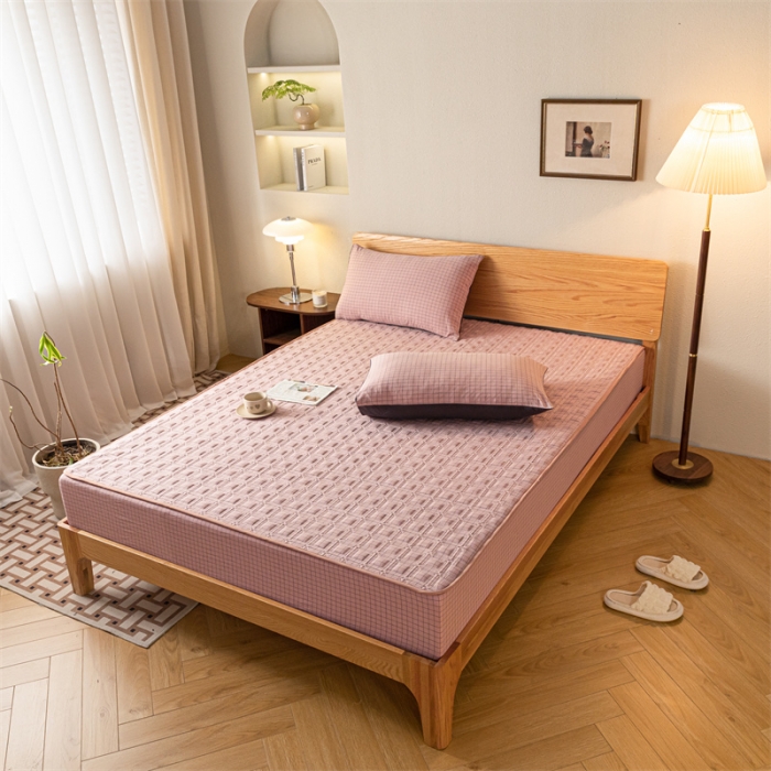 91家纺网 家纺一手货源 找家纺 蓝巢 2023新款全棉水洗棉大豆夹棉床笠 摩卡丁香粉格