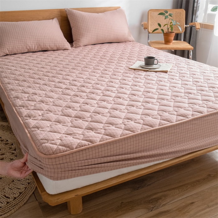 91家纺网 家纺一手货源 找家纺 蓝巢 2023新款全棉水洗棉大豆夹棉床笠 丁香粉格