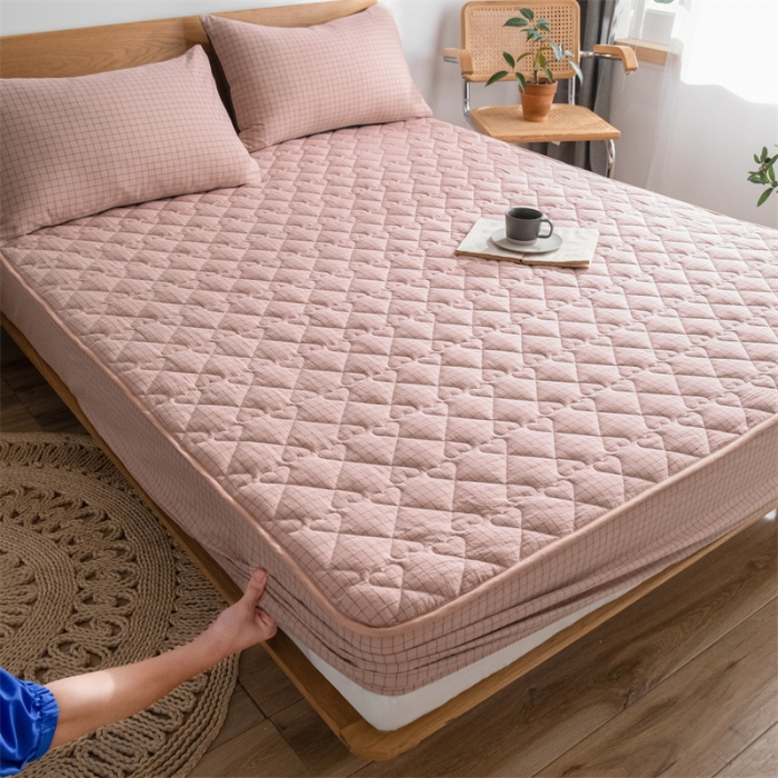 91家纺网 家纺一手货源 找家纺 蓝巢 2023新款全棉水洗棉大豆夹棉床笠 丁香粉格