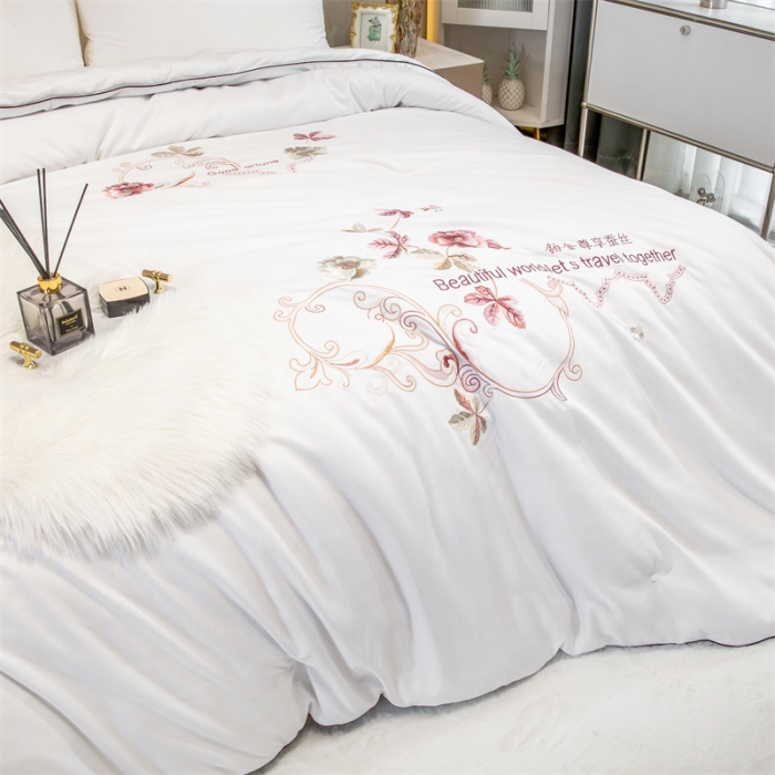 91家纺网 家纺一手货源 找家纺 美伦美铂金尊享专版刺绣被子被芯冬被春秋被夏被手工订花被 白色