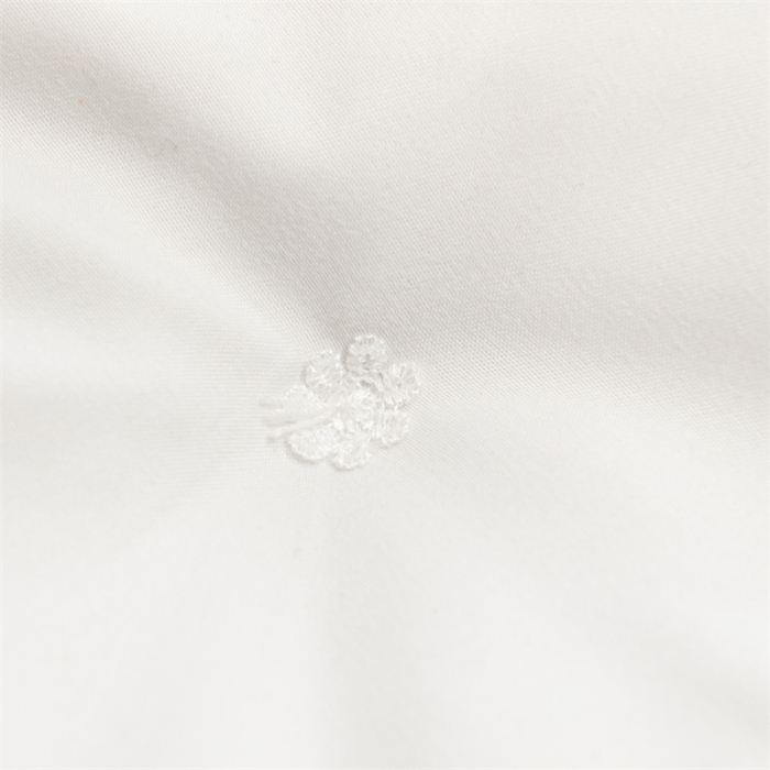 91家纺网 家纺一手货源 找家纺 美伦美铂金尊享专版刺绣被子被芯冬被春秋被夏被手工订花被 白色