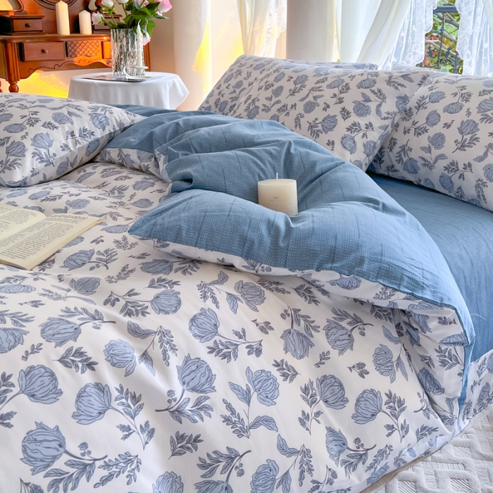 91家纺网 家纺一手货源 找家纺 星巴k 2023新款全棉13372花卉印花简约卡通款多规格四件套半拿铁