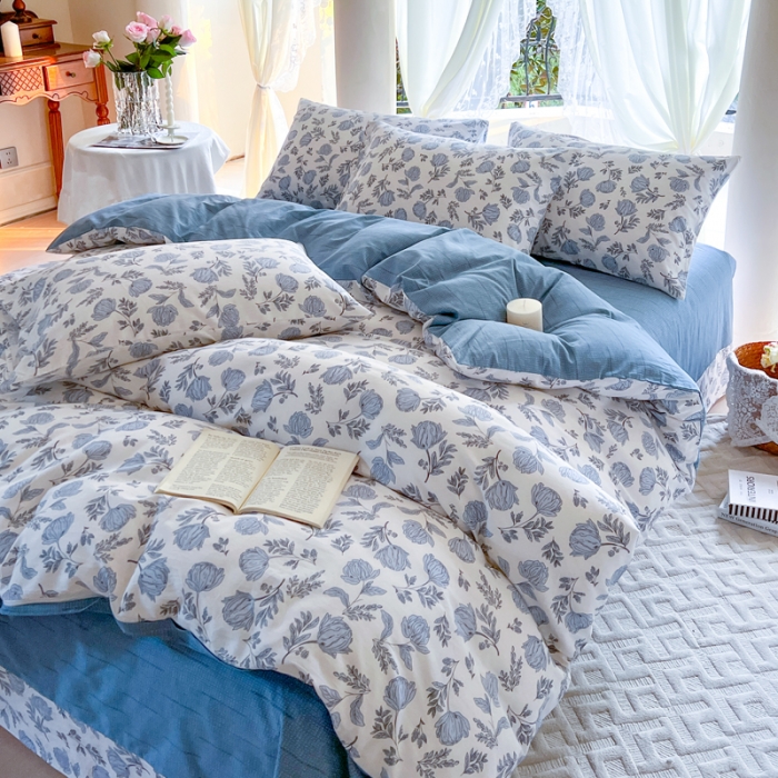 91家纺网 家纺一手货源 找家纺 星巴k 2023新款全棉13372花卉印花简约卡通款多规格四件套半拿铁