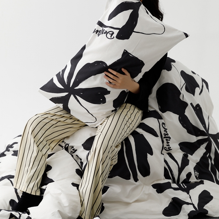 91家纺网 家纺一手货源 找家纺 雅居纺 2023新款13070黑白系全棉四件套 月夜桂花