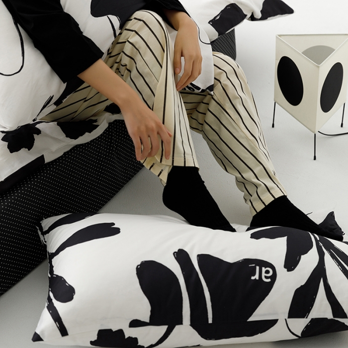 91家纺网 家纺一手货源 找家纺 雅居纺 2023新款13070黑白系全棉四件套 月夜桂花