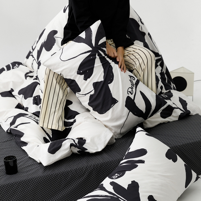 91家纺网 家纺一手货源 找家纺 雅居纺 2023新款13070黑白系全棉四件套 月夜桂花