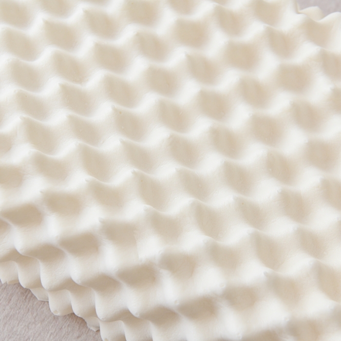 91家纺网 家纺一手货源 找家纺 （总）伟邦 2023新款日式0压力狼牙乳胶枕36×60㎝