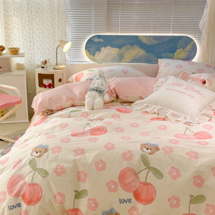 91家纺网 家纺一手货源 找家纺 昔可 2023新款全棉四件套 奶油樱桃熊