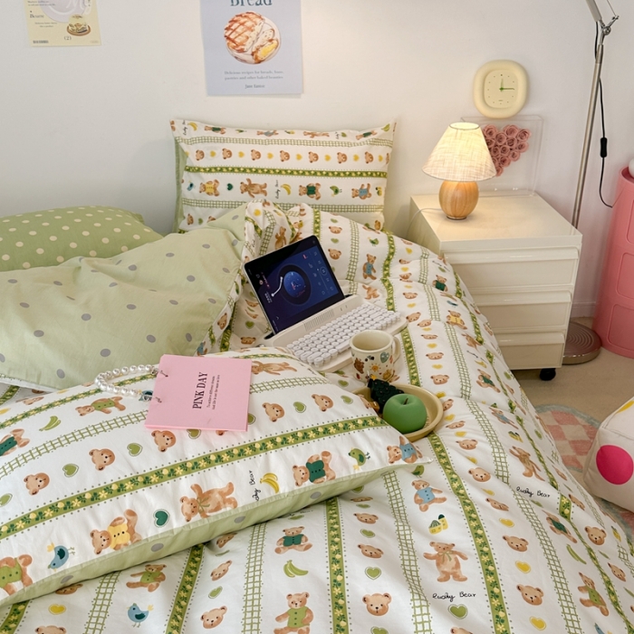 91家纺网 家纺一手货源 找家纺 昔可 2023新款小清新全棉四件套 竖条小熊