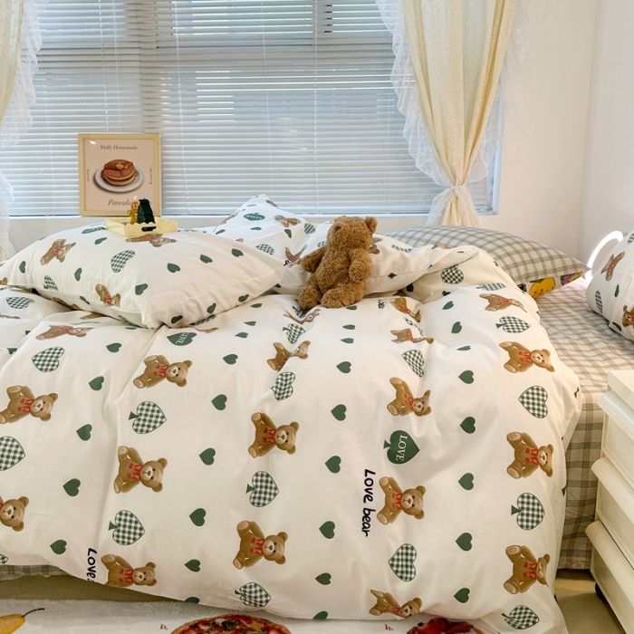 91家纺网 家纺一手货源 找家纺 昔可 2023新款可爱元气卧室新款全棉四件套 爱心熊 绿
