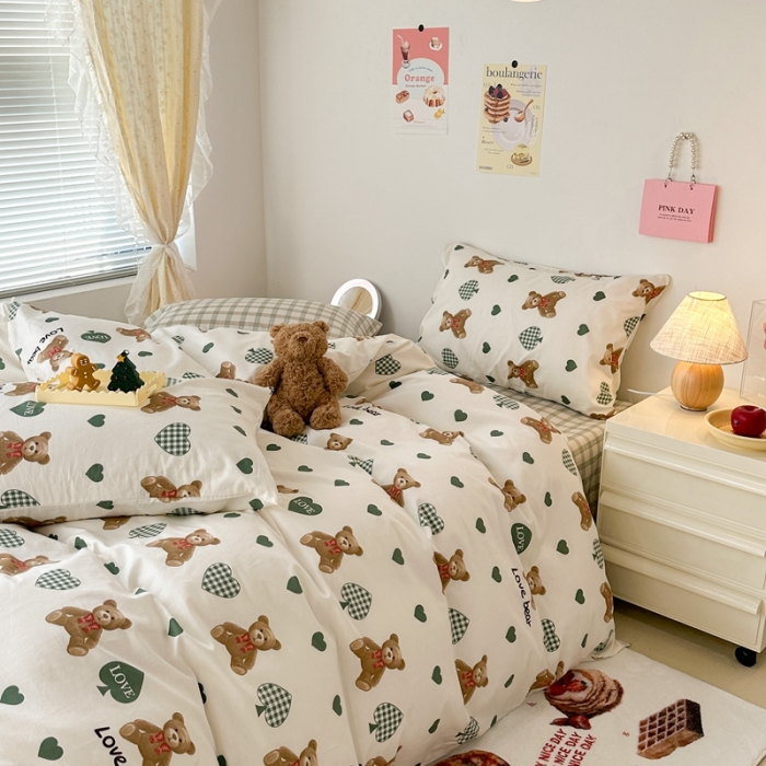 91家纺网 家纺一手货源 找家纺 昔可 2023新款可爱元气卧室新款全棉四件套 爱心熊 绿