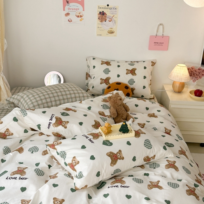 91家纺网 家纺一手货源 找家纺 昔可 2023新款可爱元气卧室新款全棉四件套 爱心熊 绿