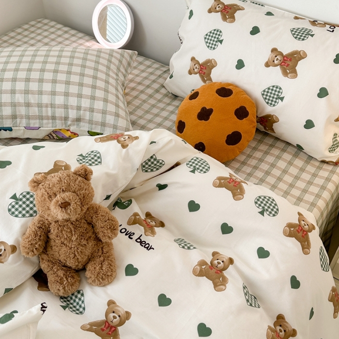 91家纺网 家纺一手货源 找家纺 昔可 2023新款可爱元气卧室新款全棉四件套 爱心熊 绿