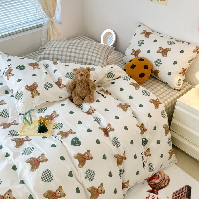 91家纺网 家纺一手货源 找家纺 昔可 2023新款可爱元气卧室新款全棉四件套 爱心熊 绿