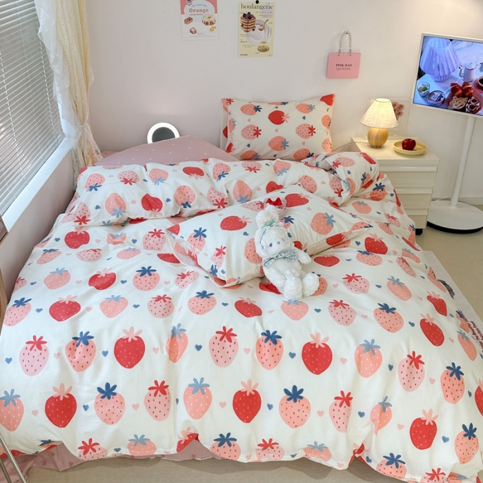 91家纺网 家纺一手货源 找家纺 昔可 2023新款可爱元气卧室新款全棉四件套 春日粉草莓