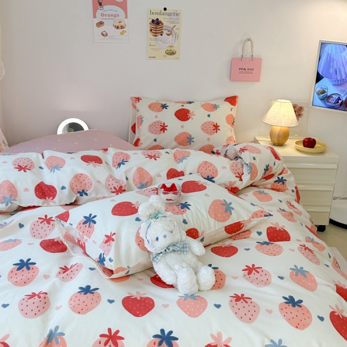 91家纺网 家纺一手货源 找家纺 昔可 2023新款可爱元气卧室新款全棉四件套 春日粉草莓