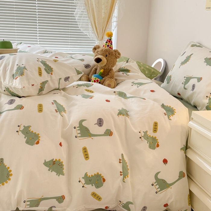 91家纺网 家纺一手货源 找家纺 昔可 2023新款可爱元气卧室新款全棉四件套 滑板恐龙