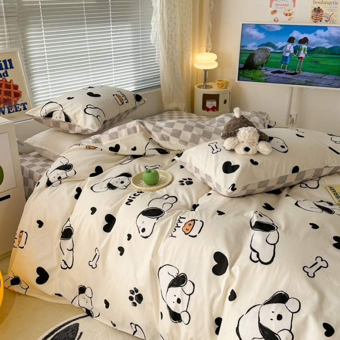 91家纺网 家纺一手货源 找家纺 昔可 2023新款全棉卡通系列四件套 黑白脚印狗狗