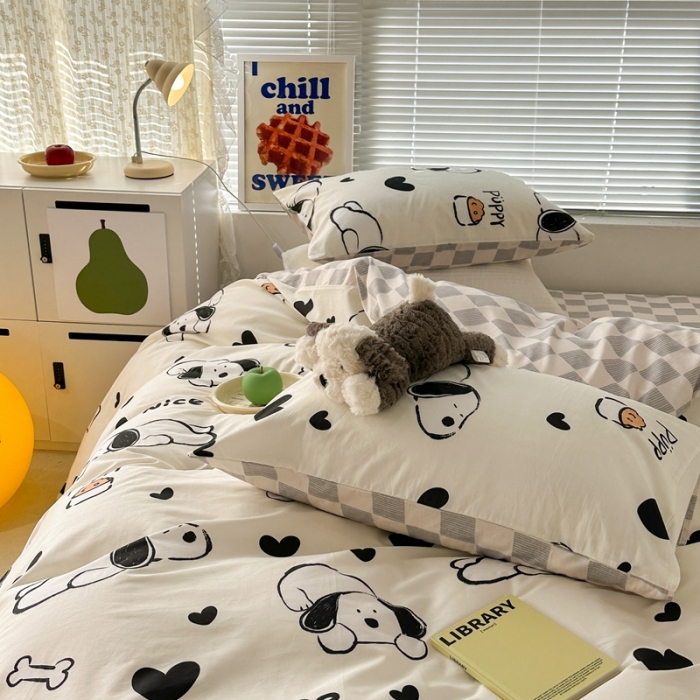 91家纺网 家纺一手货源 找家纺 昔可 2023新款全棉卡通系列四件套 黑白脚印狗狗