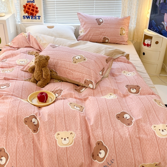 91家纺网 家纺一手货源 找家纺 昔可 2023新款全棉卡通系列四件套 毛衣小熊 粉